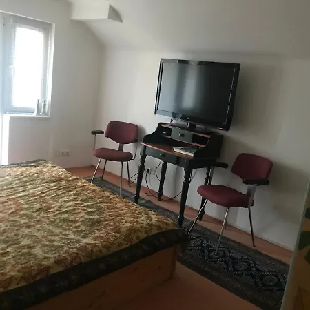 Διαμέρισμα Bei Annerl Gmunden